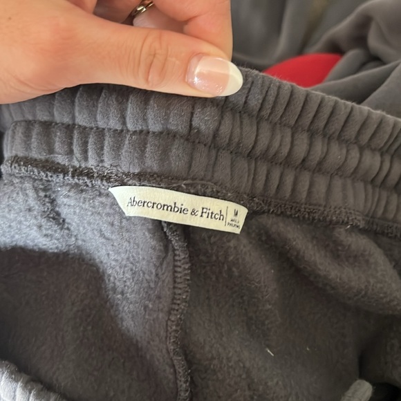 Abercrombie Sunday joggers size medium worn once - Picture 4 of 4